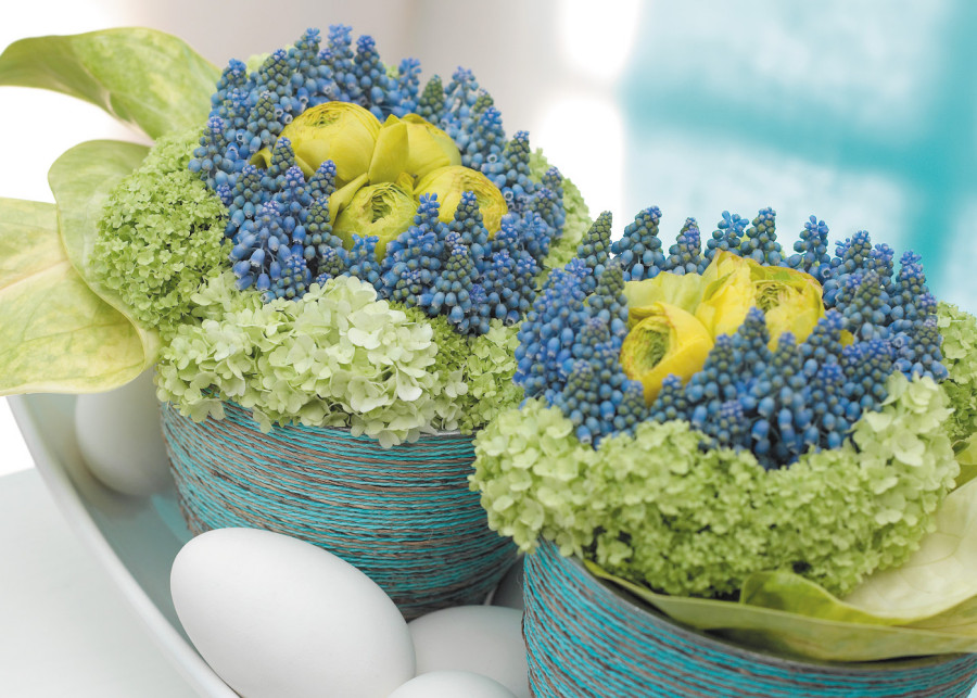 Wielkanocne dekoracje stołu fot. Flower Coucil Holland