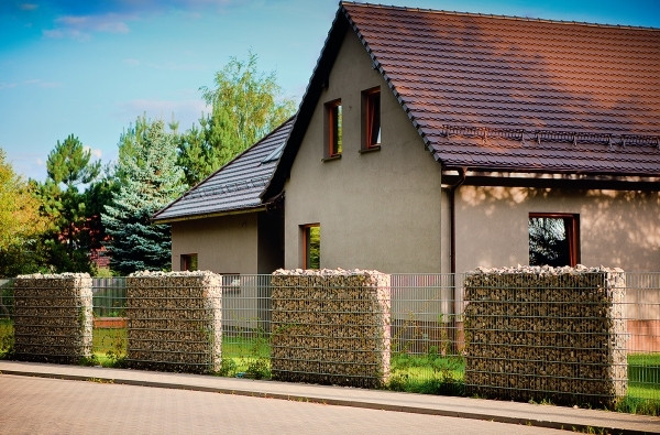 Ogrodzenie z gabionów, fot. Redhen