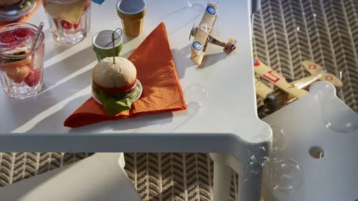 Meble i zabawki ogrodowe dla dzieci – jakie wybrać? 