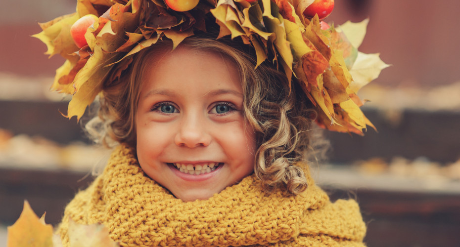 Kolorowa jesień DIY – 15 pomysłów na niebanalne ozdoby z liści | Gotowy na inspiracje?