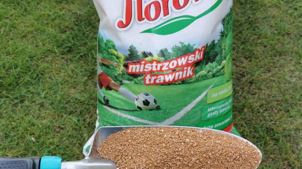 Mistrzowski Trawnik Florovit - nawożenie w ogrodzie