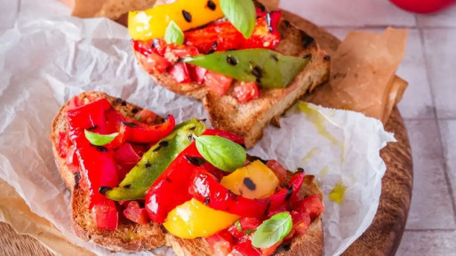Bruschetta z grillowaną papryką – doskonała przystawka!