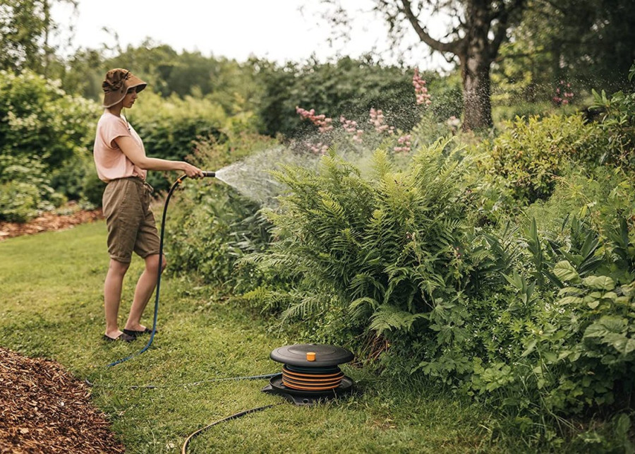 Liczy się każda kropla – jak podlewać ogród i oszczędzać wodę