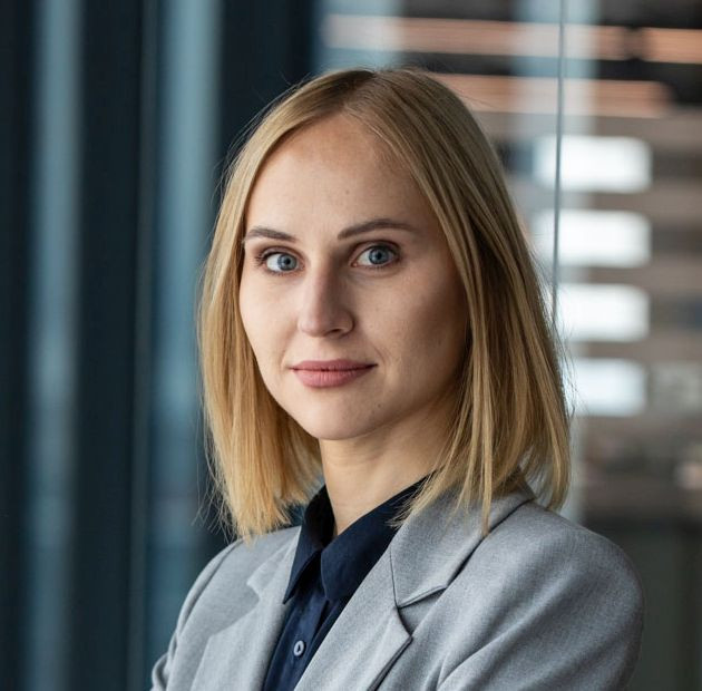 Wioletta Mróz - specjalistka ds. szkoleń produktowych z działu rozwoju systemów ogrodzeniowych w firmie WIŚNIOWSKI
