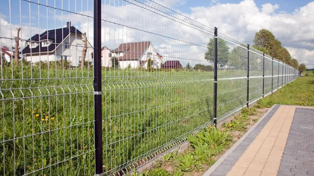 Ogrodzenia panelowe a bezpieczeństwo domu