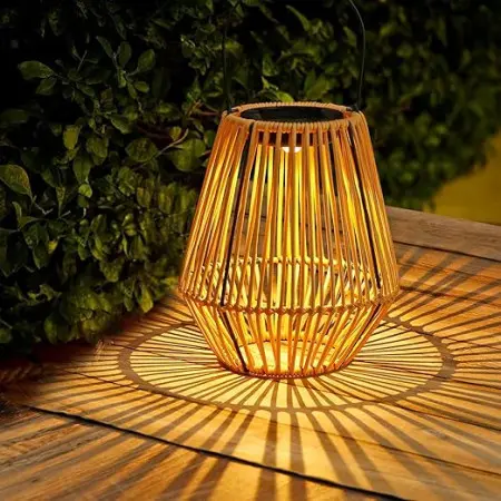 Latarnia solarna na balkon