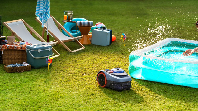 Kiedy inni koszą trawnik, Ty możesz odpoczywać. Tak wygląda ogród z robotem Segway Navimow i105E