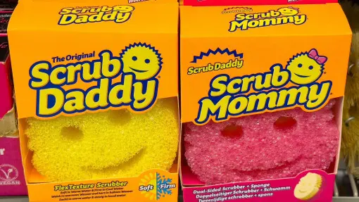 Scrub Daddy i Scrub Mommy – gąbki czyszczące do "zadań specjalnych". Kiedy stosować? Czym się różnią?