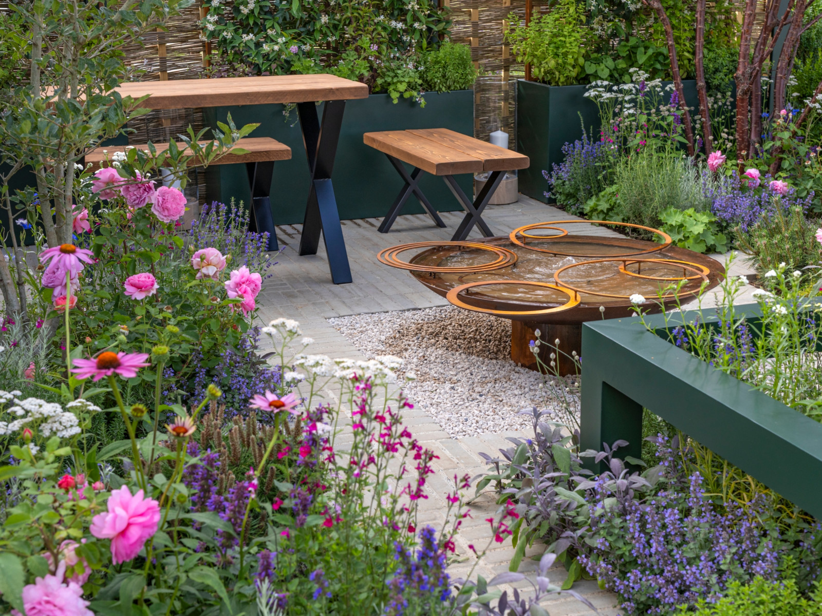 Zachwycający zakątek. Rozważny i romantyczny