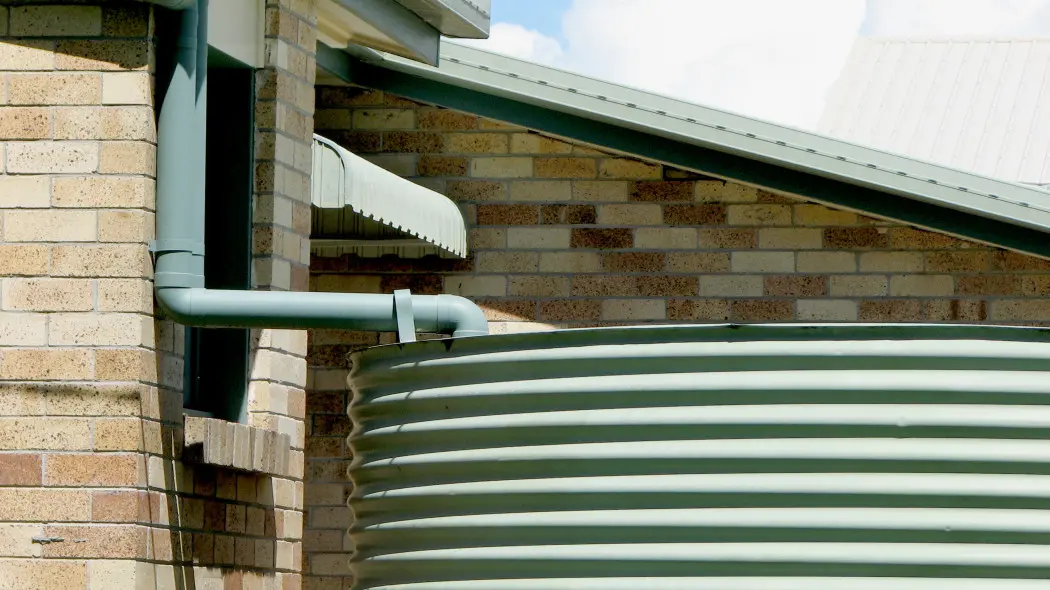 Oblicz, ile wody spływa z Twojego dachu i nie pozwól jej zmarnować