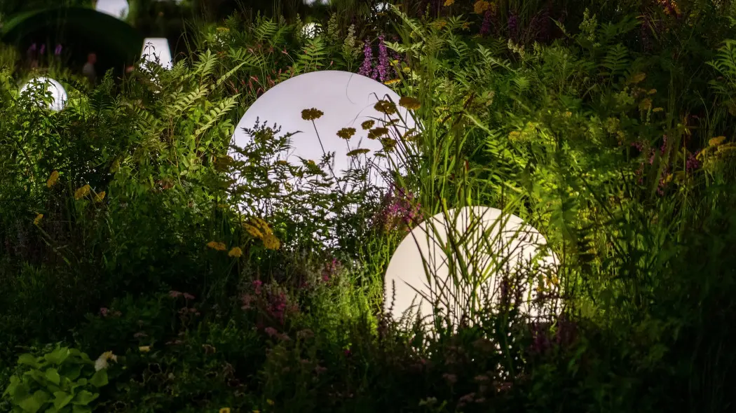 Lampy ogrodowe w kształcie kul