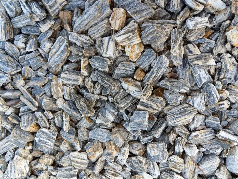 Kora kamienna to materiał, który łączy trwałość, praktyczność i ładny wygląd