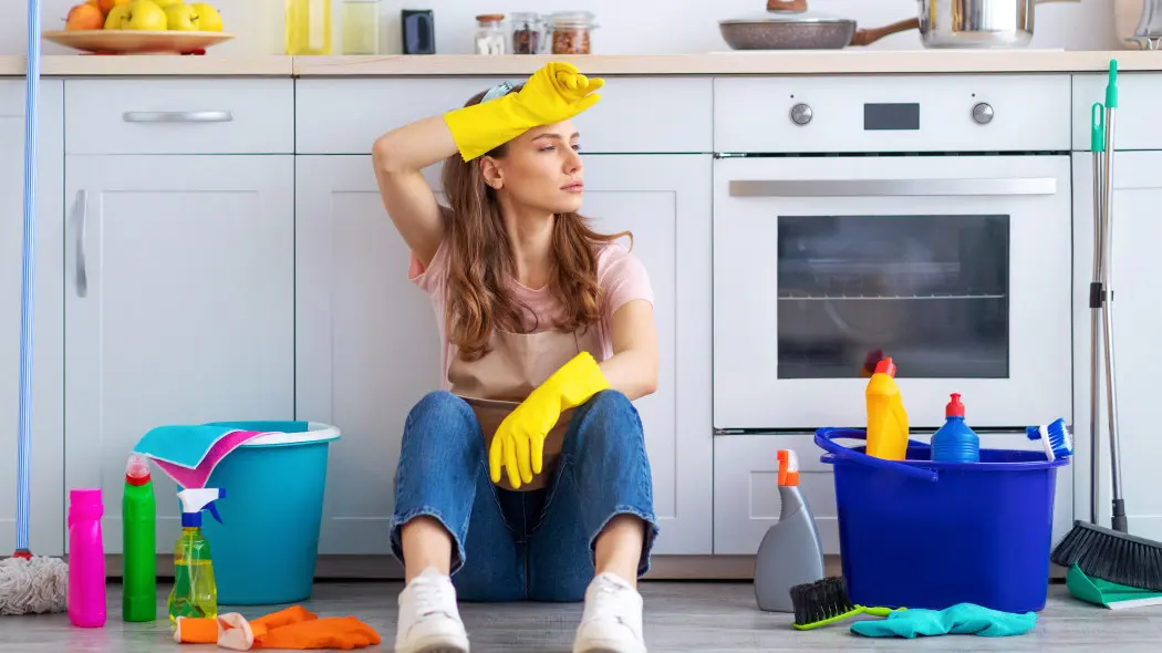Nawet zaschnięty tłuszcz nie ma szans. Tym umyjesz szafki, płytki, okap, płytę, gazówkę i całą kuchnię