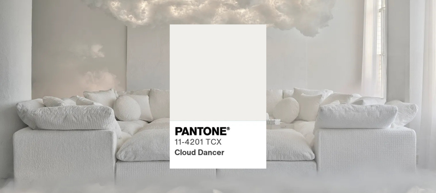 Wnętrza inspirowane kolorem roku 2026 Pantone Cloud Dancer