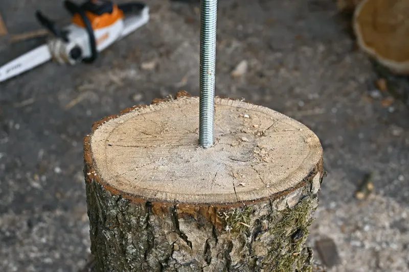 Zrób to sam – drewniana choinka z patyków - krok 6