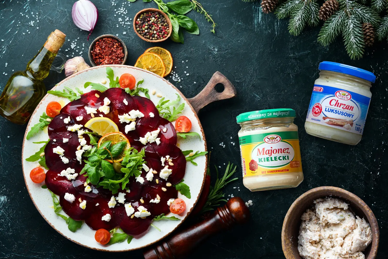 Burak i makrela na wigilijnym stole? Brzmi zaskakująco, ale smakuje genialnie z chrzanem i majonezem