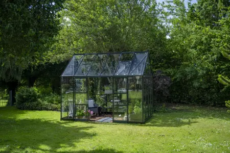 Nowa seria angielskich szklarni Hall
