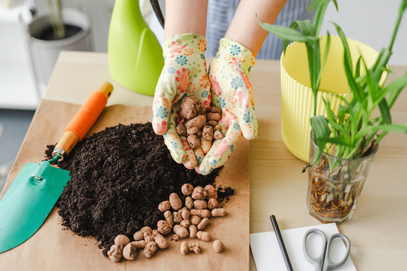Czy keramzyt można mieszać z ziemią?