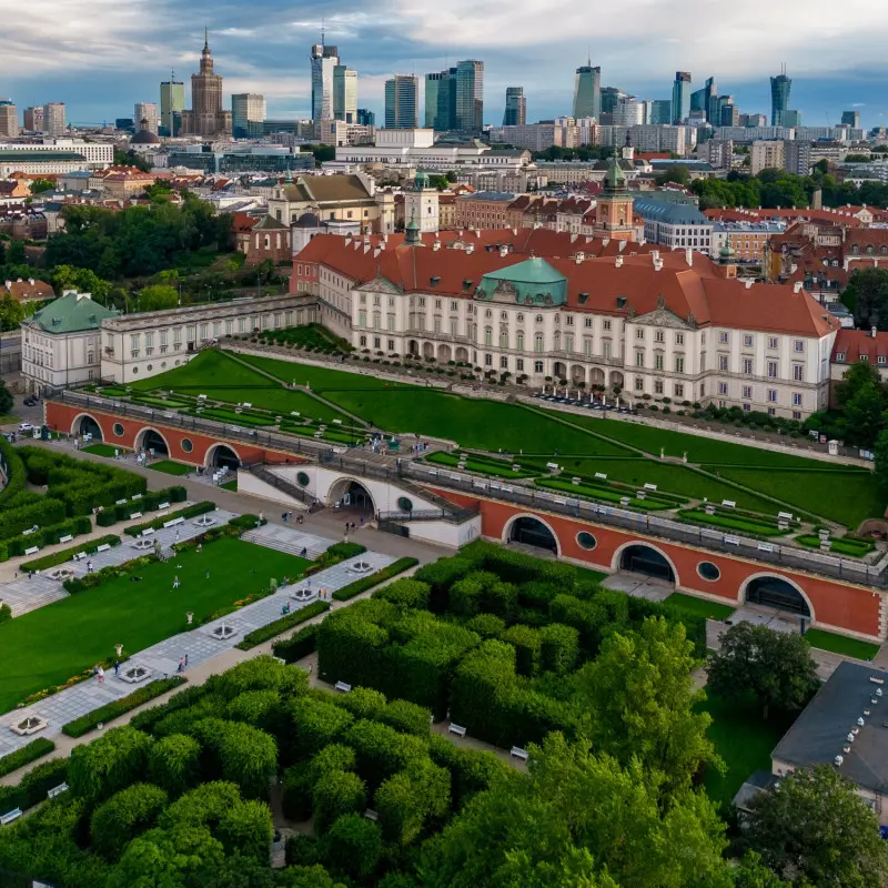 Labirynt grabowy w Ogrodzie Dolnym Zamku Królewskiego w Warszawie